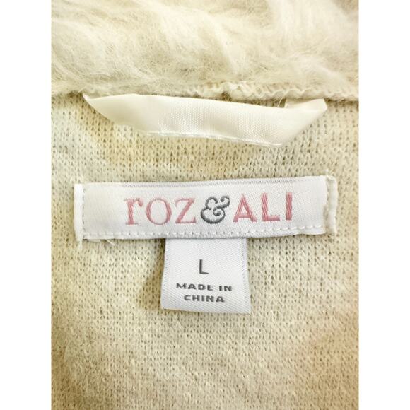 Off White Faux Fur Ribbed Knit Zip Up Cardigan size large - Picture 8 of 10